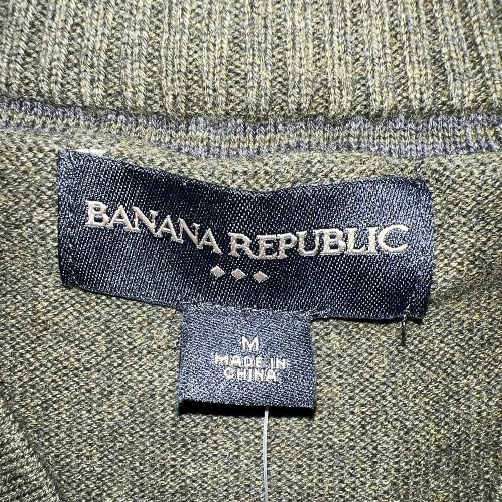 NWT Banana Republic Sweater Men Sz M Olive Green Henley Button Placket 2012